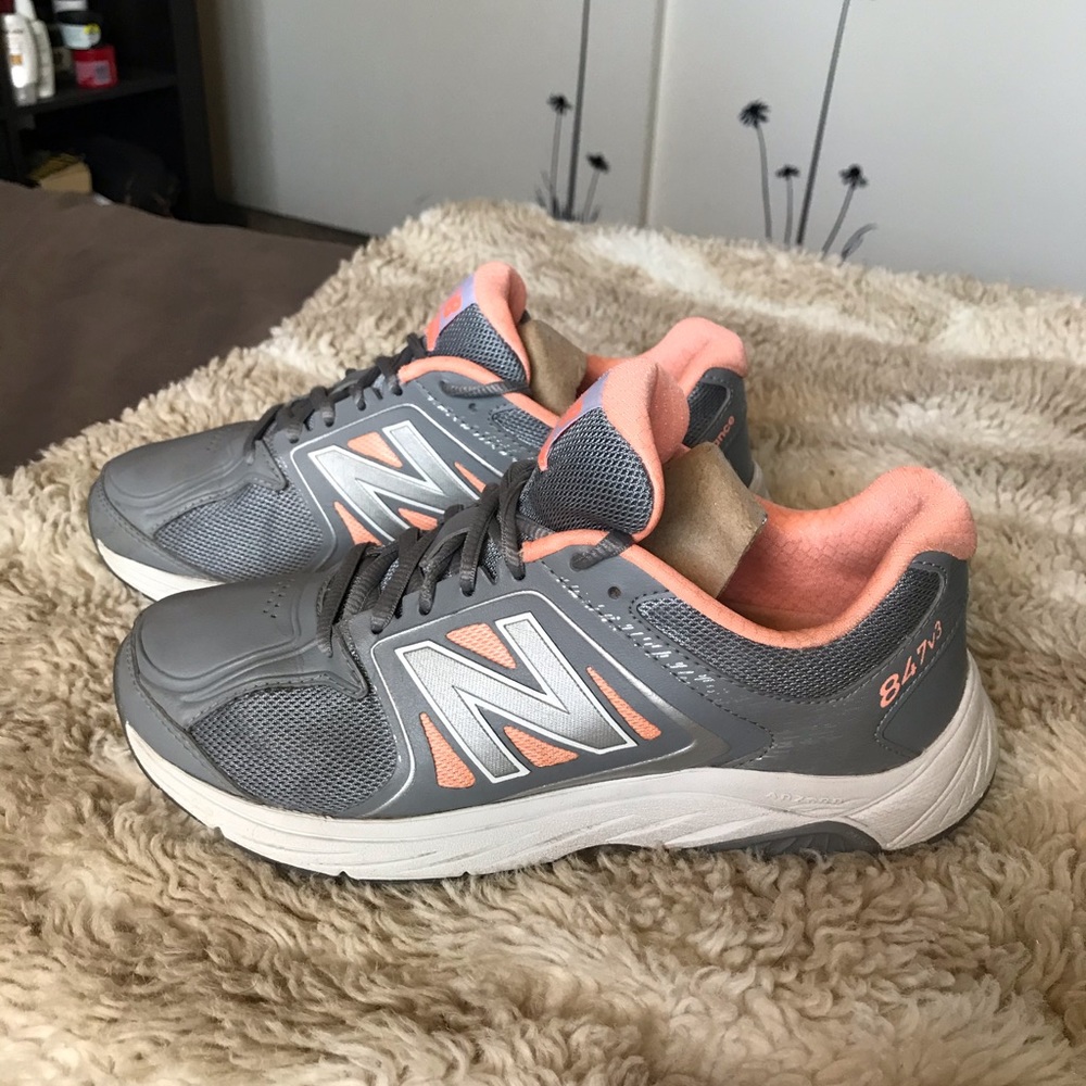 New Balance Women's 847V3